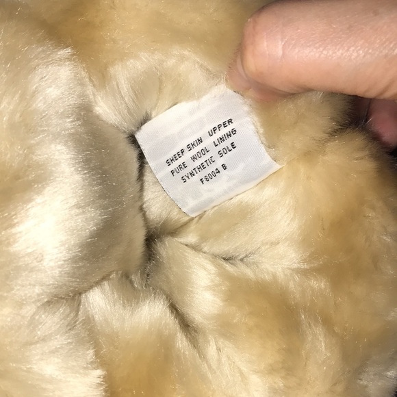 Ugg Australia Tan boots size 8 damaged 💗 - Picture 9 of 10